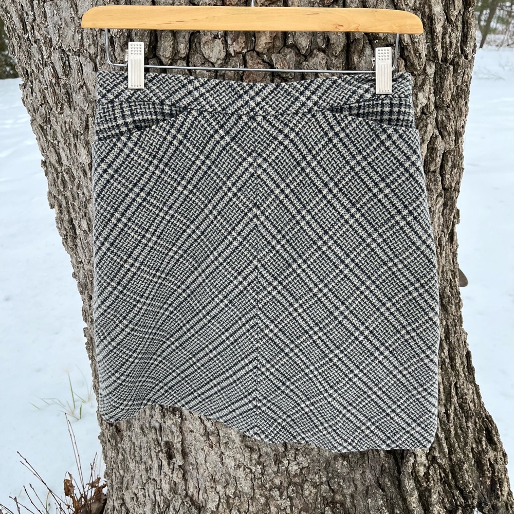 GAP Plaid Skirt in size 2